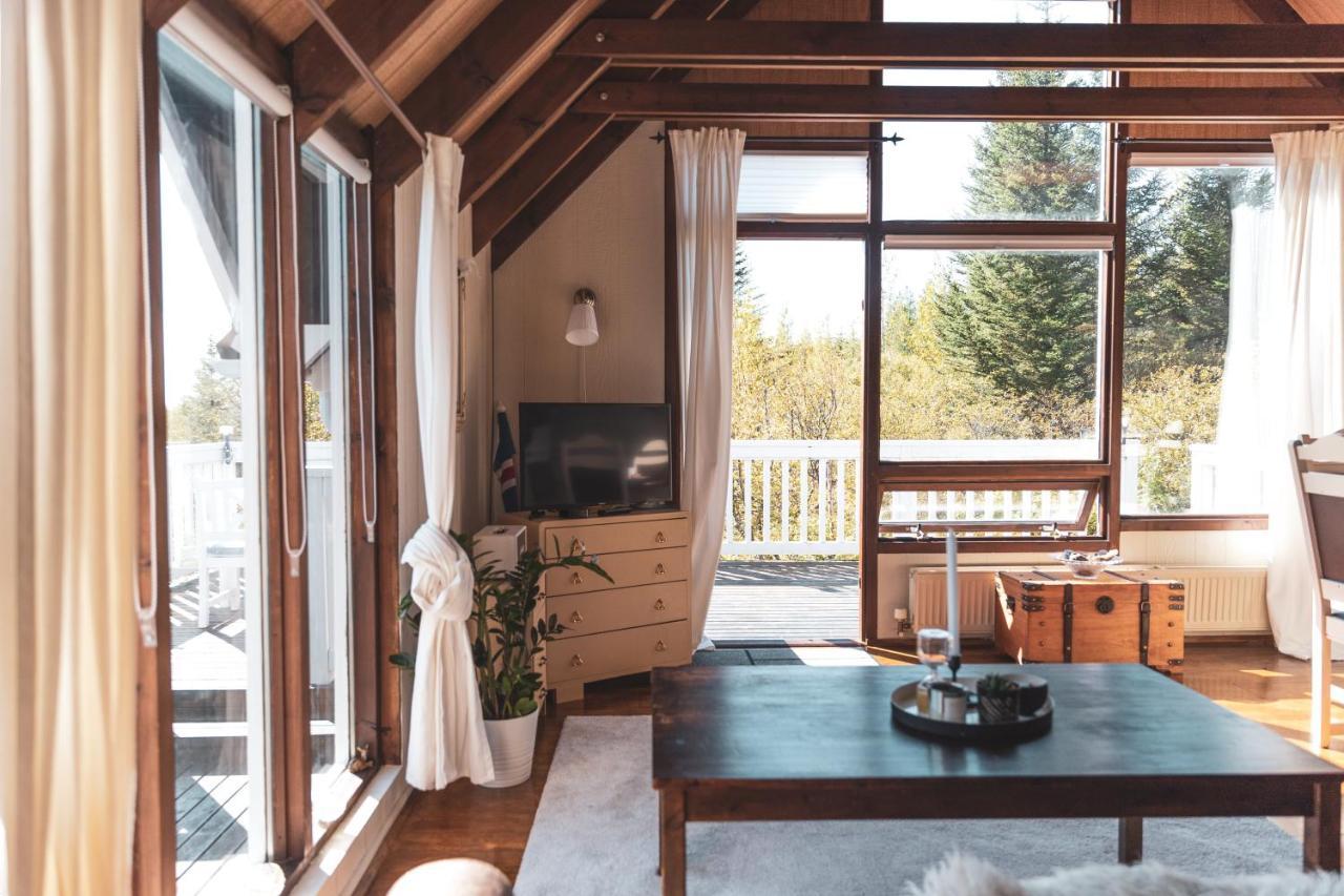 Bjoerk - A Cozy Hilltop Cottage - Great Location! Blaskogabyggd Extérieur photo