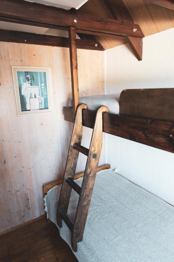 Bjoerk - A Cozy Hilltop Cottage - Great Location! Blaskogabyggd Extérieur photo